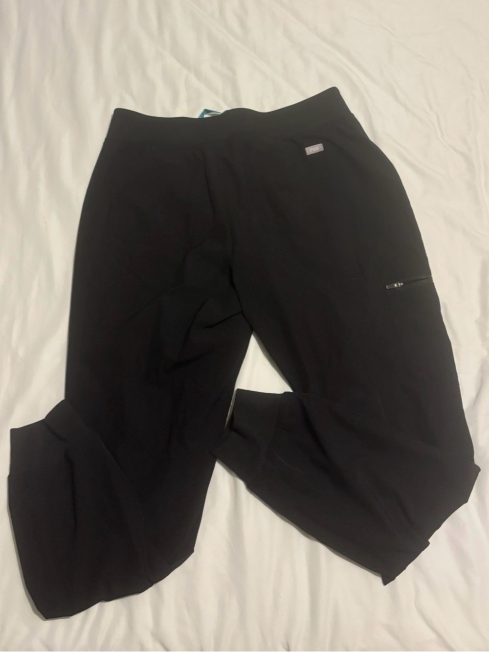 Figs Black Cropped Tech Jogger Pants